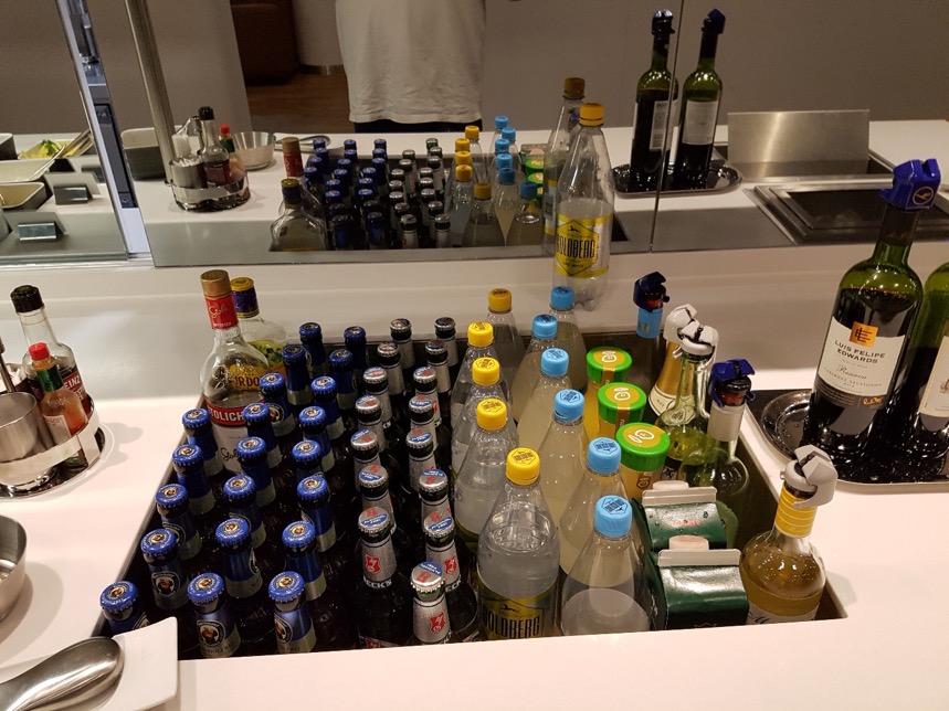 Lufthansa Lounge Drinks