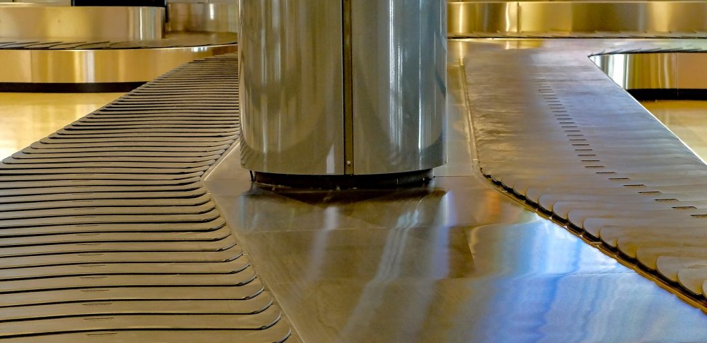 luggage-conveyor