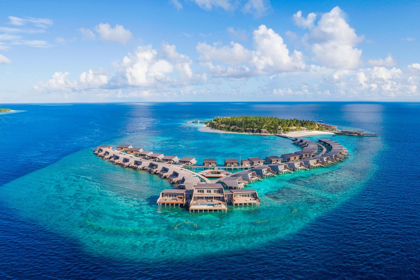 100,000 points is enough for a night at the luxurious St. Regis Maldives Vommuli Resort, even at peak pricing! 100,000 points is enough for a night at the luxurious St. Regis Maldives Vommuli Resort, even at peak pricing!