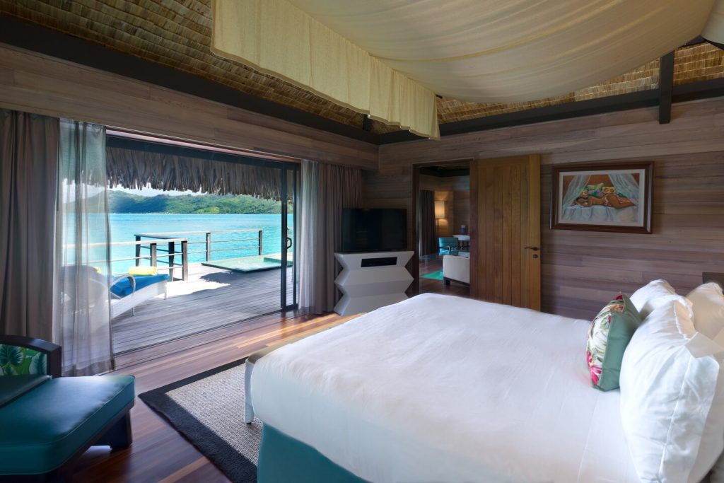 bobxr-king-premier-suitevilla-1611-hor-clsc-1024x683