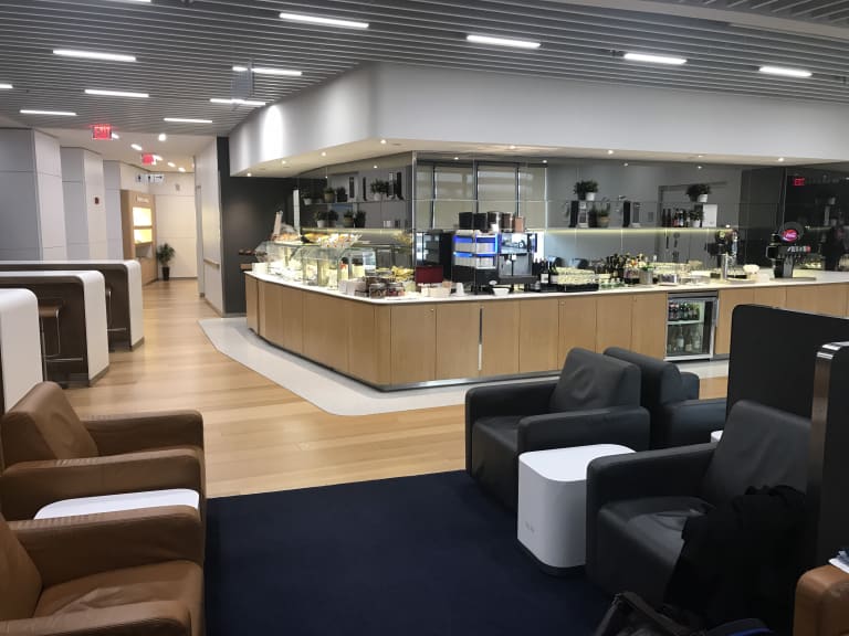 Lufthansa Business Lounge EWR
