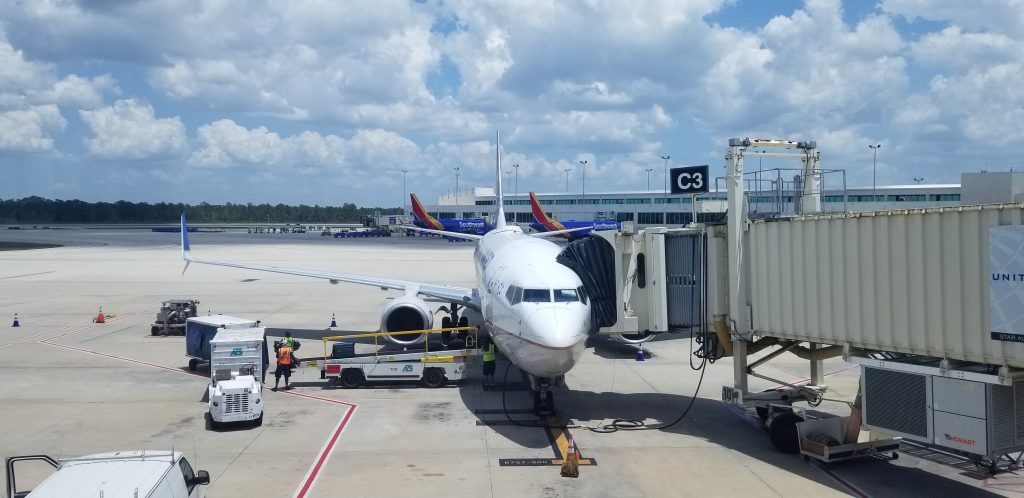 United 737