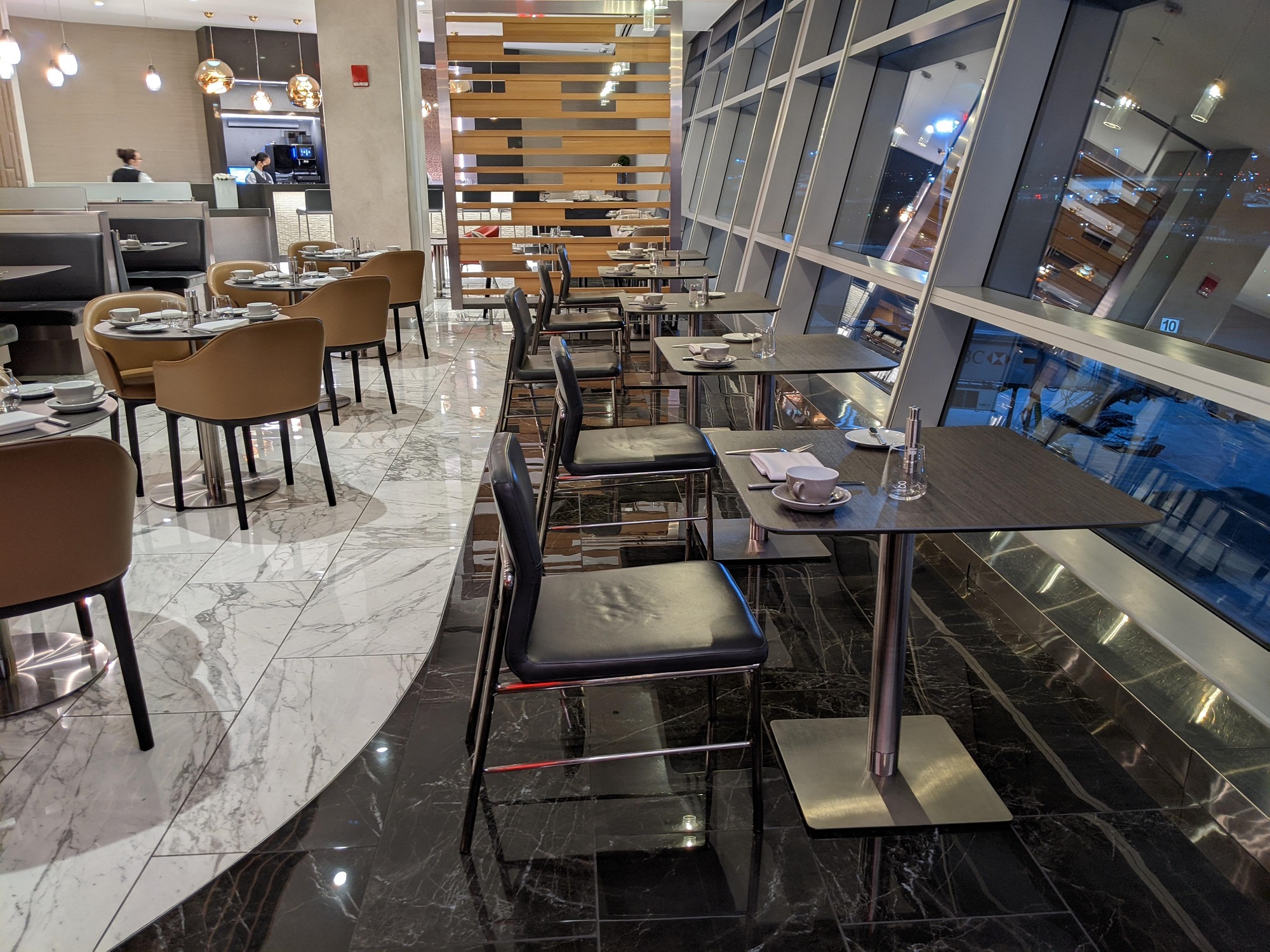 American Airlines Flagship First Dining Room