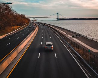 Get a $15 Credit After Linking Your Alaska Account to Lyft — and Earn up to 6X Points on Rides