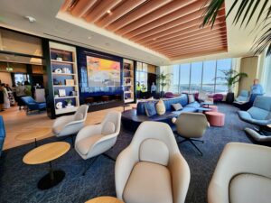 Chase Sapphire Lounge Boston lounge room