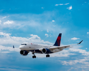 a Delta plane preparing to land