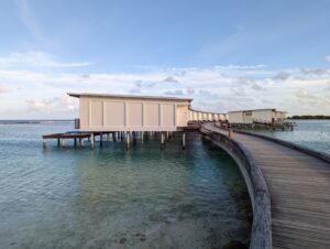 Photo of overwater villas of Holiday Inn Resort Kandooma.