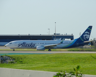 Fast-Track to Alaska Airlines Platinum Status in 2026: Special Offer for Corporate Travelers