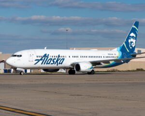an Alaska Airlines plane