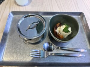 Photo of the grilled peaches