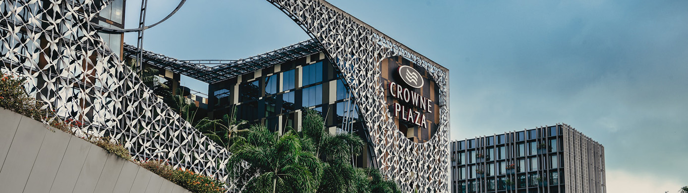 4 Ways to Earn Top-Tier IHG Diamond Elite Status With Credit Card Spending