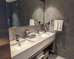 Bathroom in a room at UrCove by Hyatt Weifang