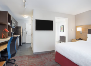 Suite view of the TownePlace Suites Knoxville Oak Ridge, one of the best Marriott redemptions for budget-savvy travelers