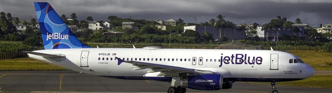 JetBlue Checked Baggage Fees: Rates by Route, Peak Dates, And How To Avoid Paying Them