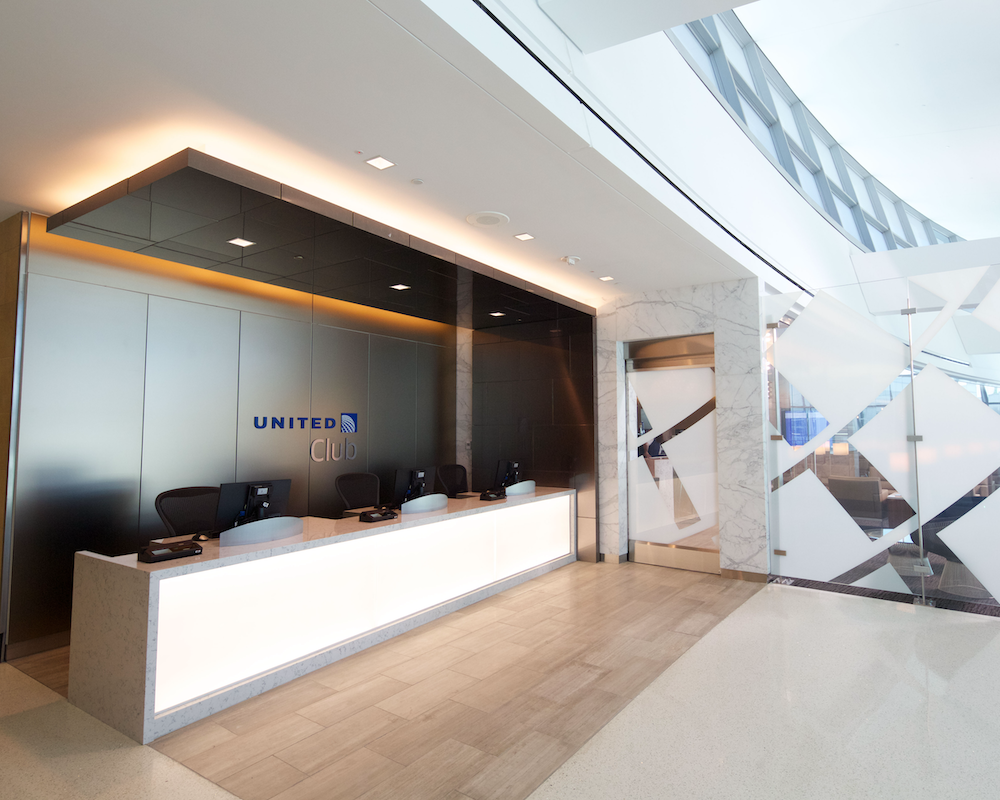 The entrance to the United Club at San Diego (SAN).