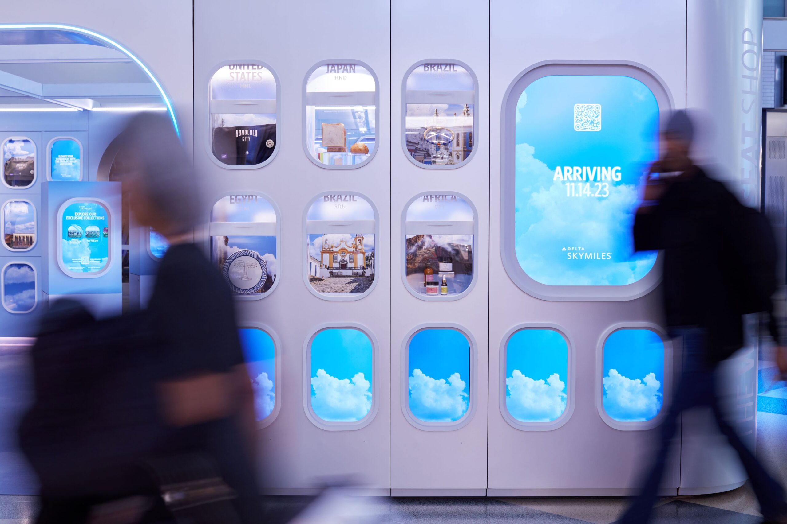 Delta's New Window Seat Shop Display