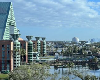How To Book the Walt Disney World Swan and Dolphin Hotels With Points