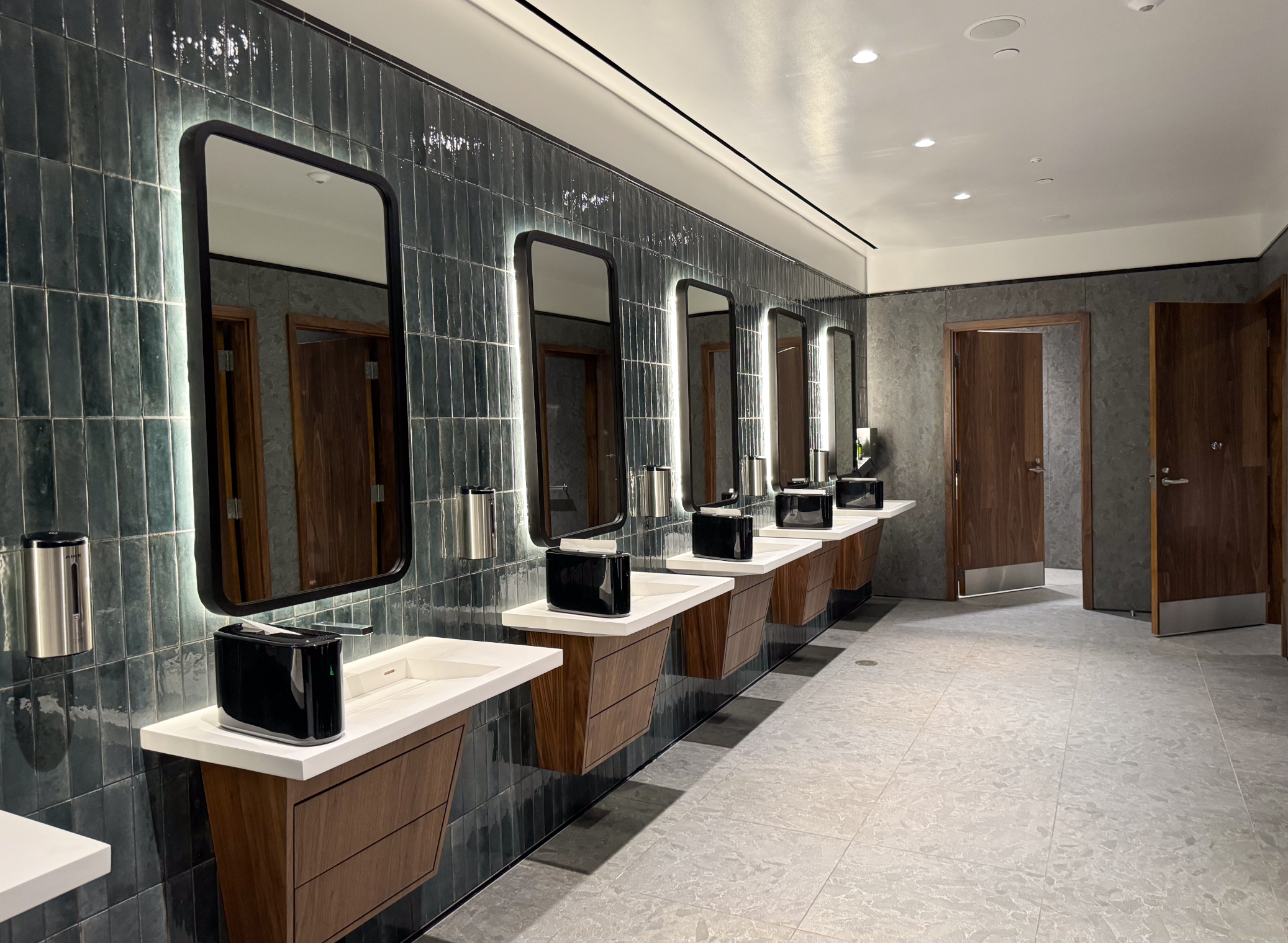 Amex Lounge Bathroom
