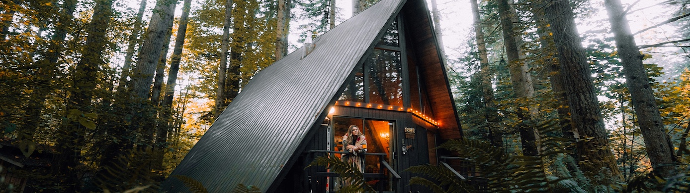 When To Book an Airbnb vs. Hotel