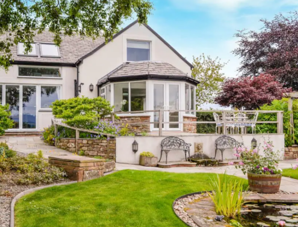 A photo of a cottage home rental in Cumbria, England.