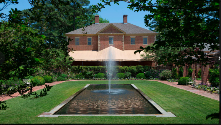 Screen shot of the Williamsburg Lodge Fountain Garden