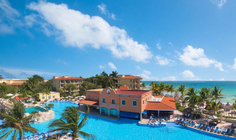 looking at the Choice Hotels Hotel Marina El Cid Spa & Beach Resort Riviera Maya