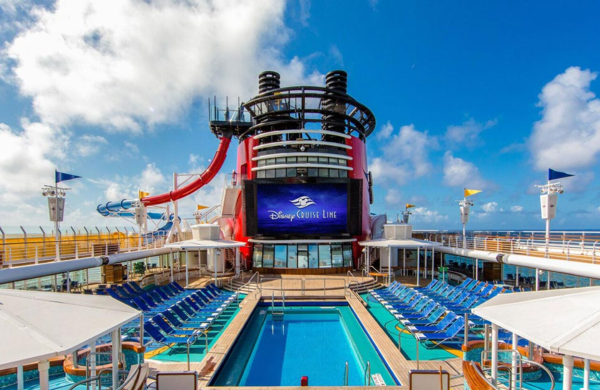 Photo of the lido deck of the Disney Wonder cruise ship
