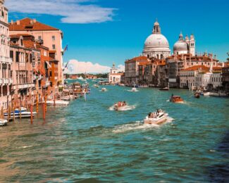One Key™ Card Review: Earn 3% OneKeyCash on Expedia, Hotels.com, and Vrbo Bookings — With No Annual Fee