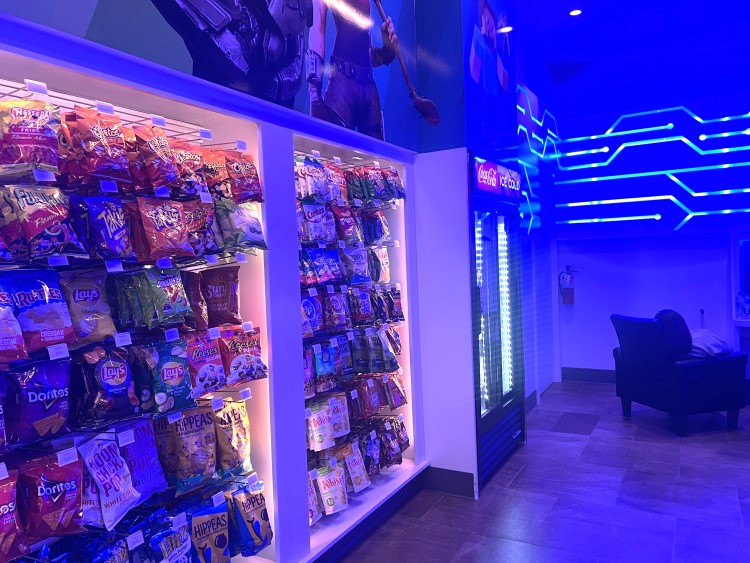 A photo shows snacks available to priority pass members at the Houston Gameway location.