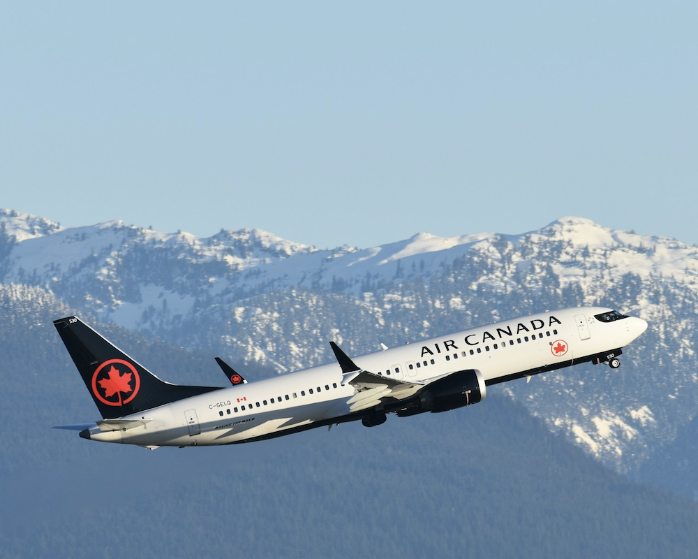 Air Canada 737 taking off at YVR.