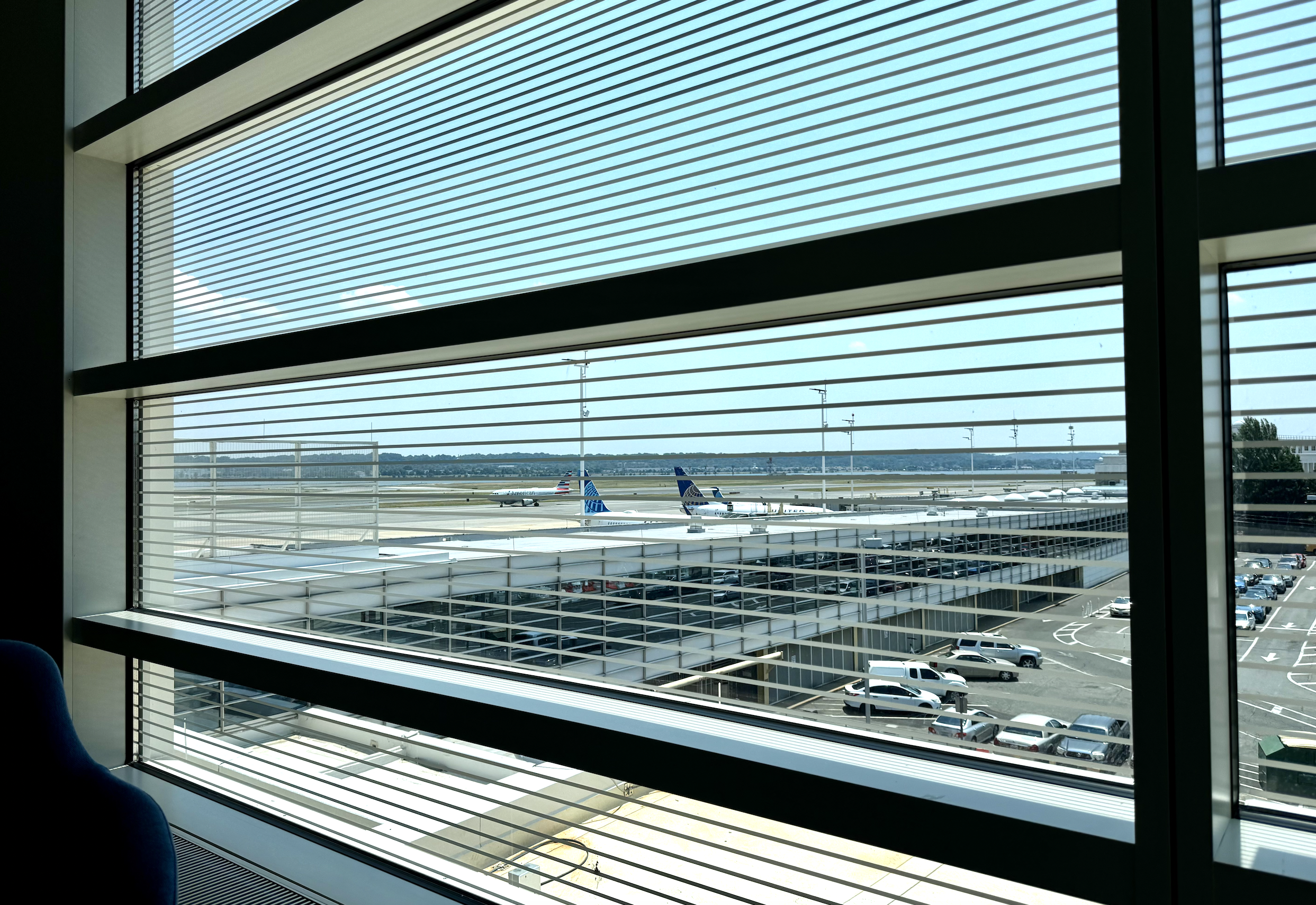 Tarmac view from DCA Centurion Lounge.