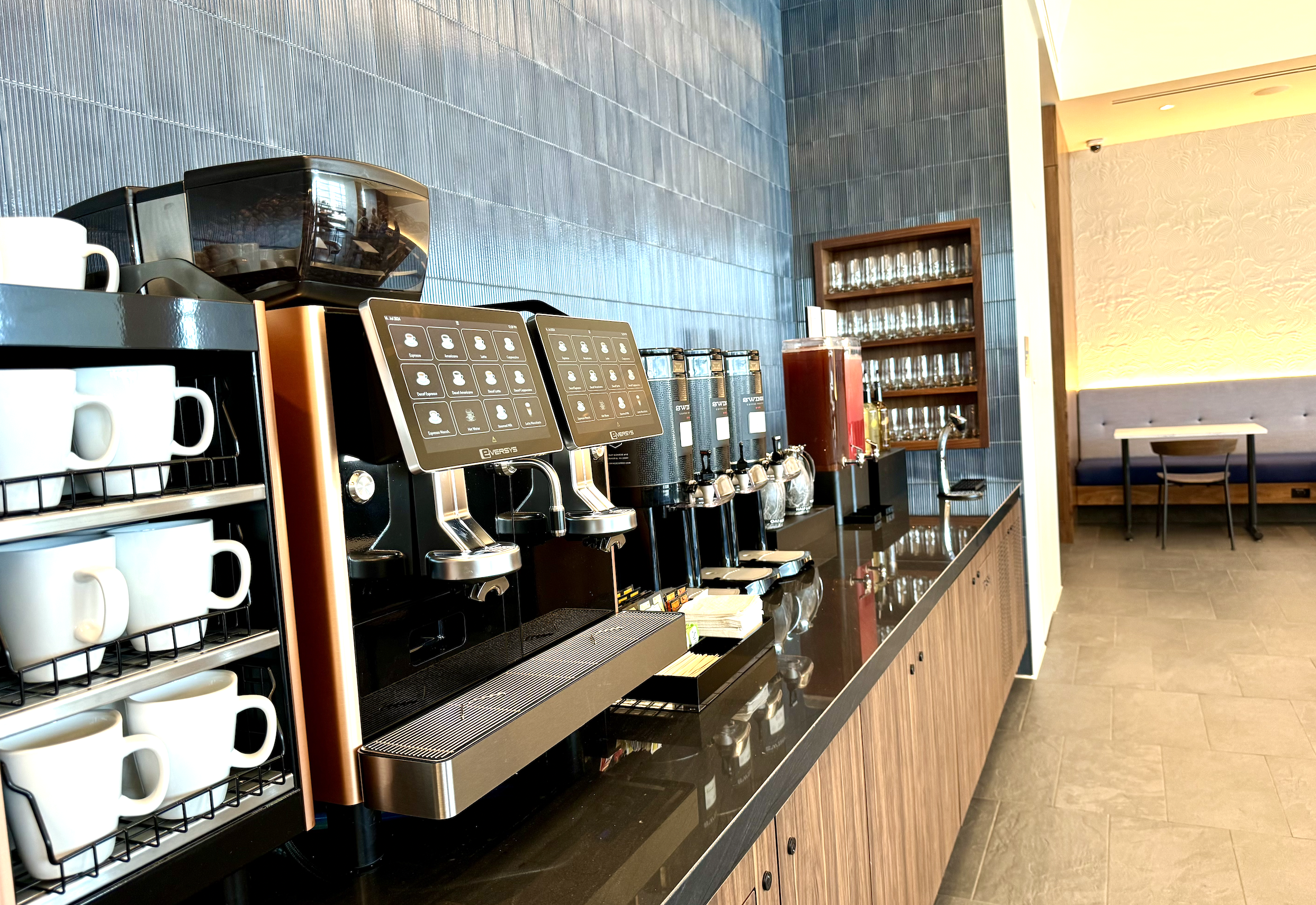 Coffee machines at the DCA Centurion Lounge
