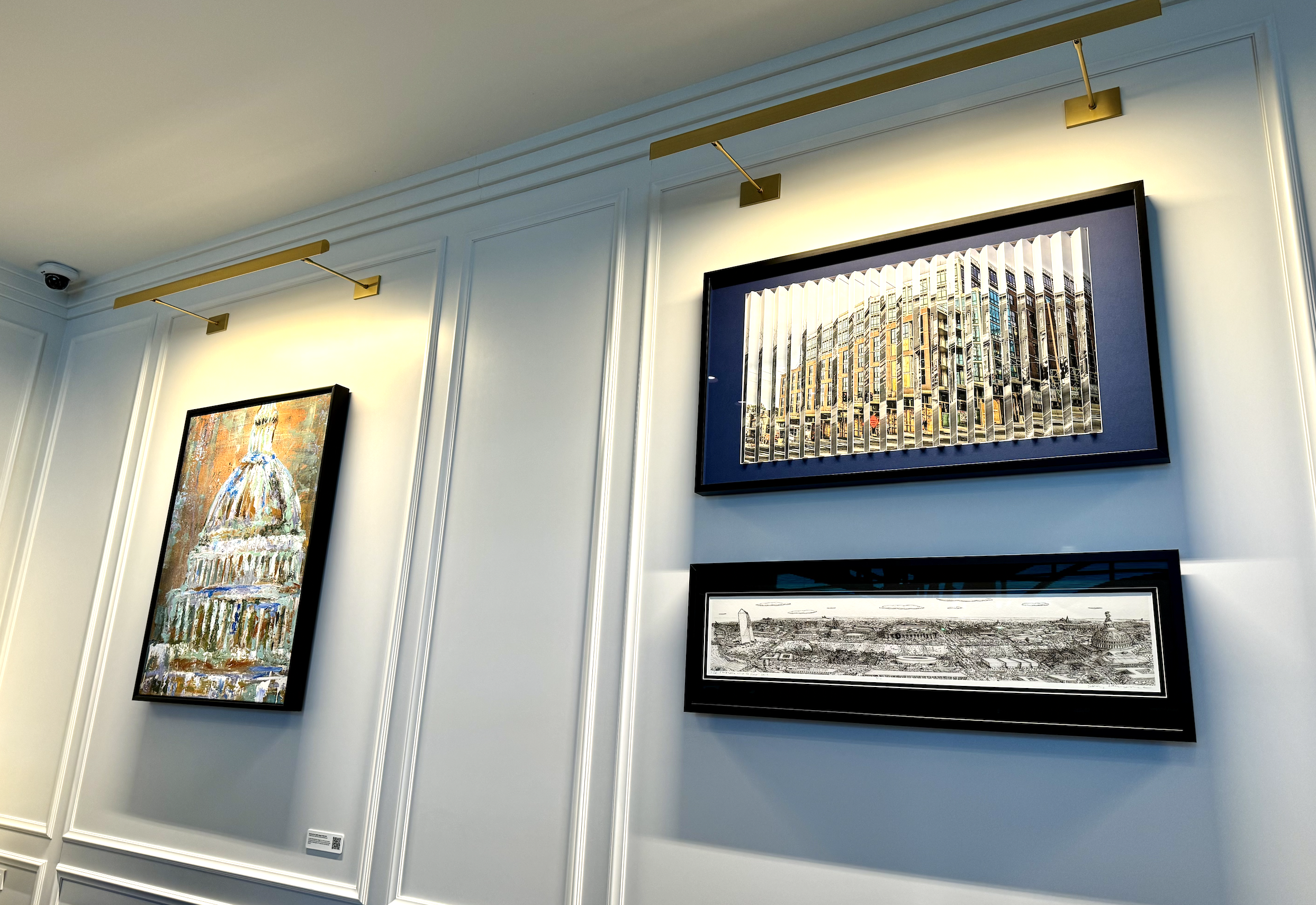 Artwork at the DCA Centurion Lounge