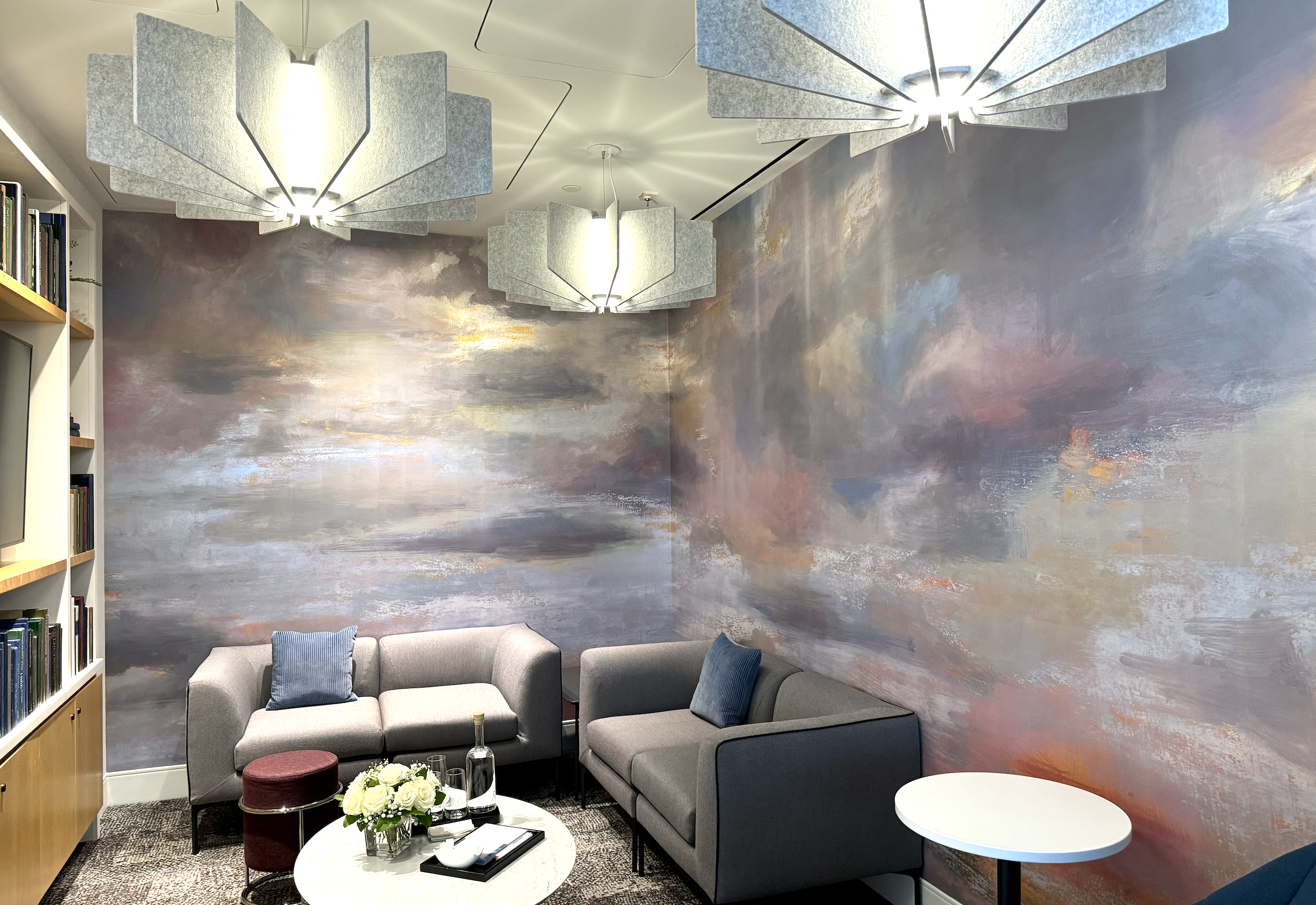 DCA Centurion Lounge workspace