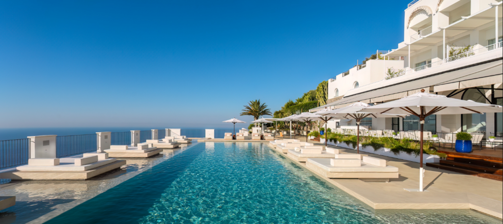 Pool overlooking the sea at Furore Grand Hotel.