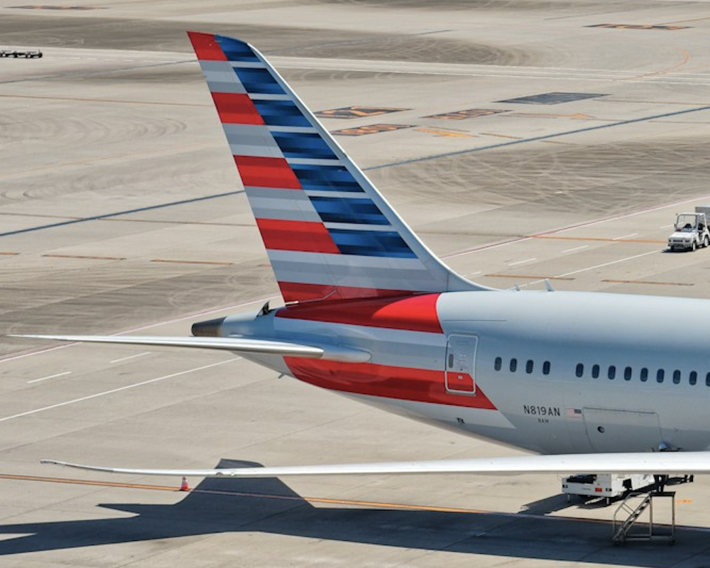 American Airlines 787 parked at a gate in ICN.