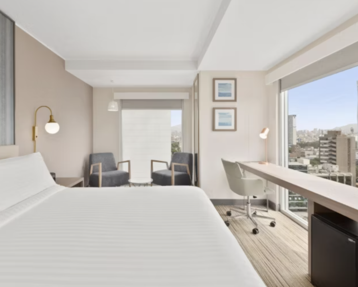 Room and city view at the Holiday Inn Express Lima San Isidro.