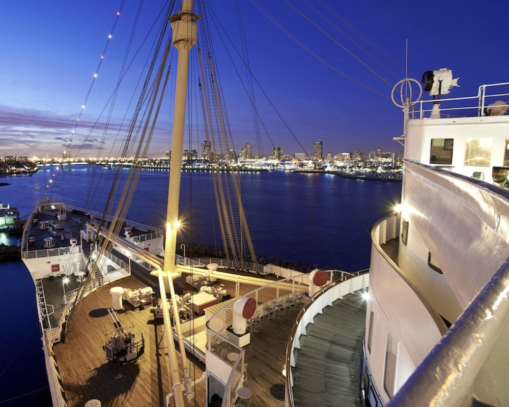 Bow of the Queen Mary