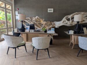 Elite check-in desk at the Le Meridien Maldives