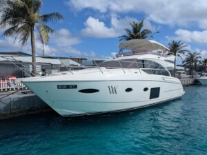 Waldorf Astoria Maldives yacht