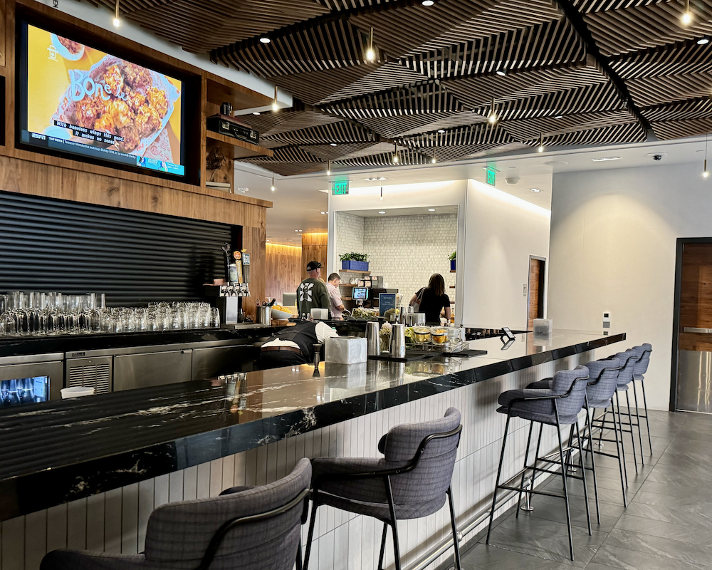 Bar at the CLT Centurion Lounge