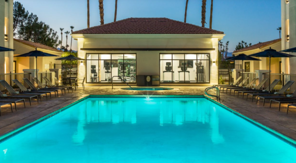 A photo of the pool at the Courtyard Marriott Palm Springs