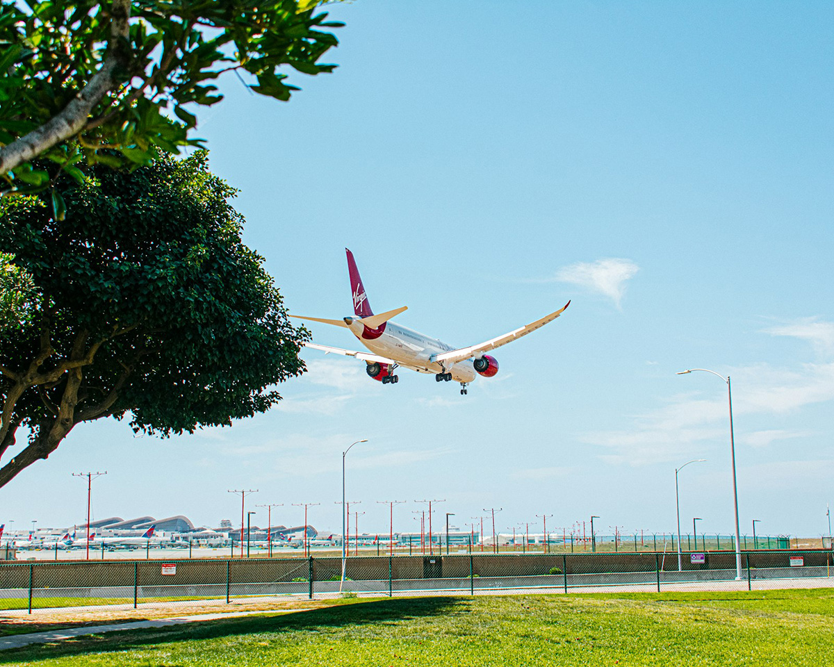 Virgin Aircraft coming in to land in LAX
