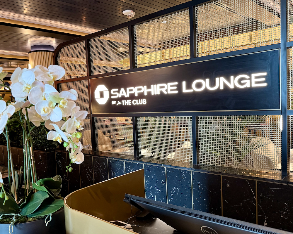 Chase Sapphire Lounge PHL entryway