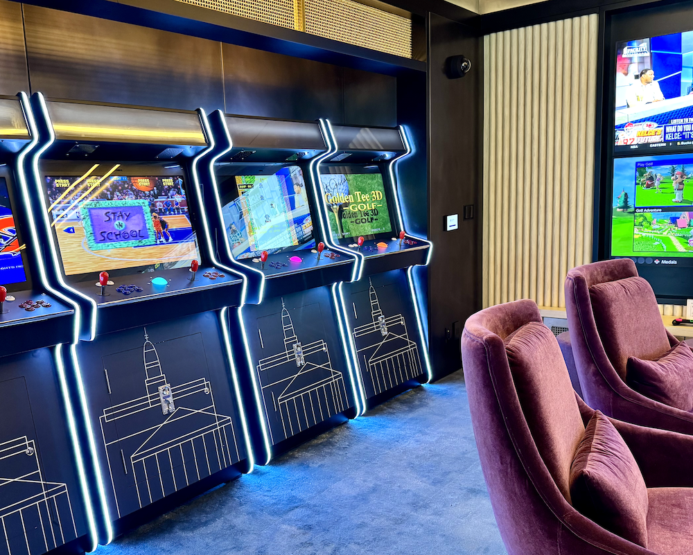 Chase Sapphire Lounge PHL video games