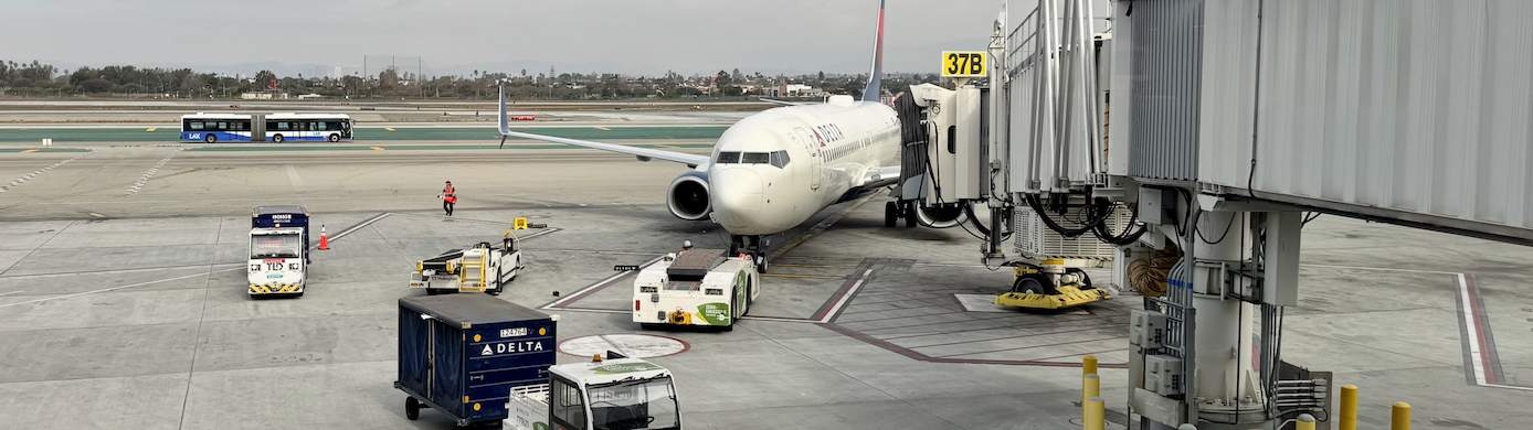 Delta Bags Delayed? Act Fast to Get 2,500 Bonus SkyMiles Each Time You Wait More Than 20 Minutes