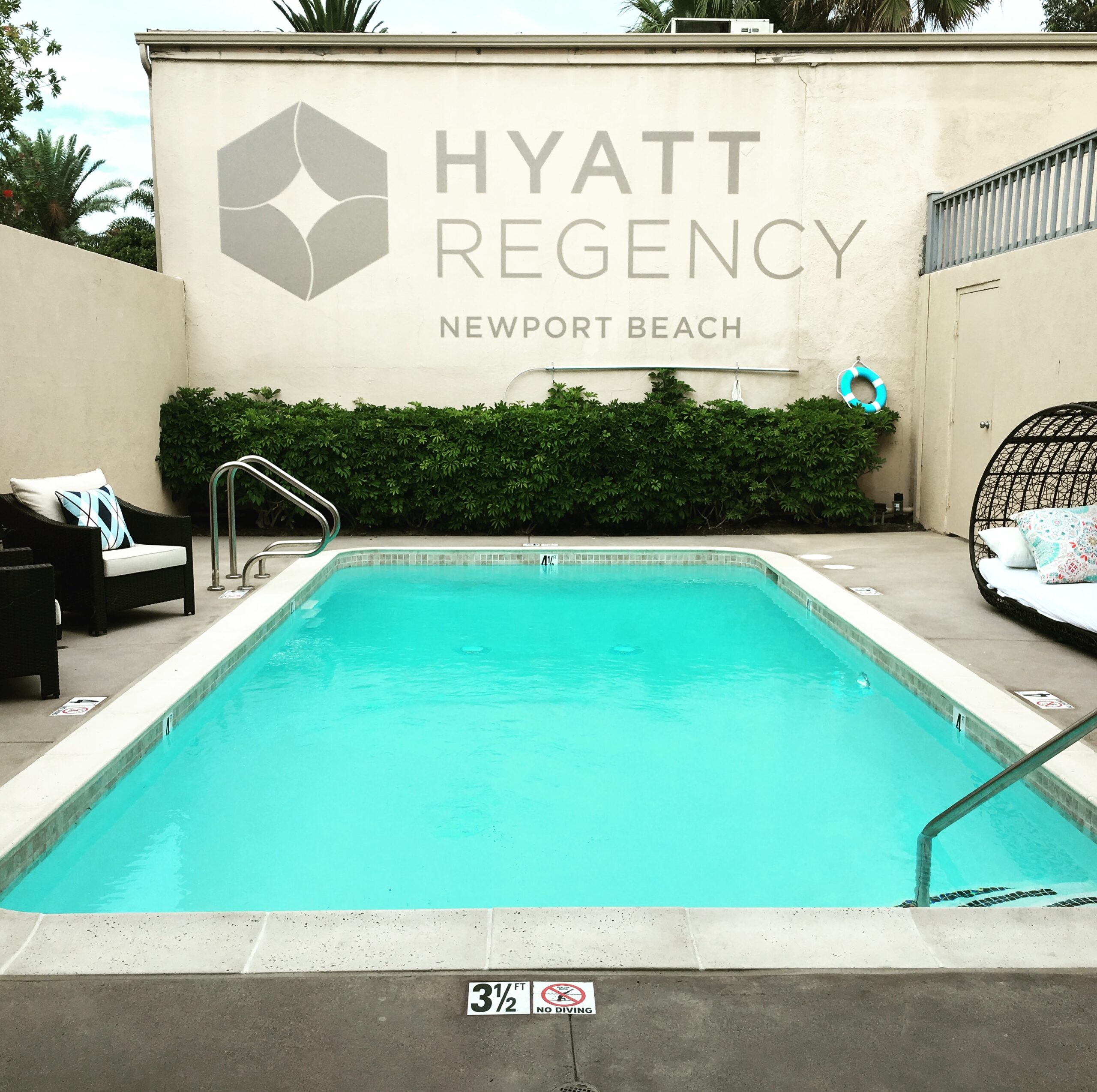 Hyatt Regency Newport Beach private pool