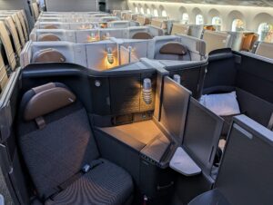 American Airlines Flagship Suite Preferred seats vs. Flagship Suite coloring on Boeing 787-9P