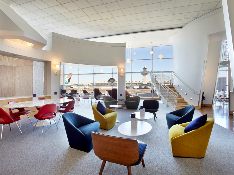 IAD lounge