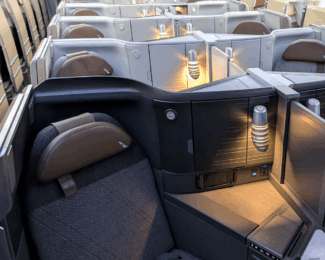American Airlines Adds Instant-Confirm Upgrades Using AAdvantage Miles